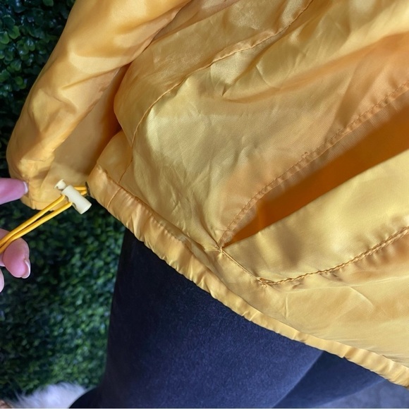 Nike yellow windbreaker - Picture 7 of 12